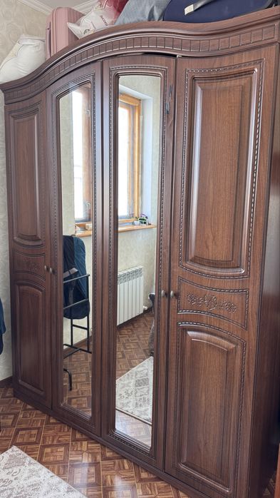 Спальный гарнитур