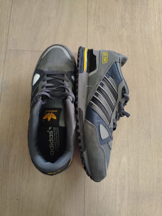 Мужские кроссовки