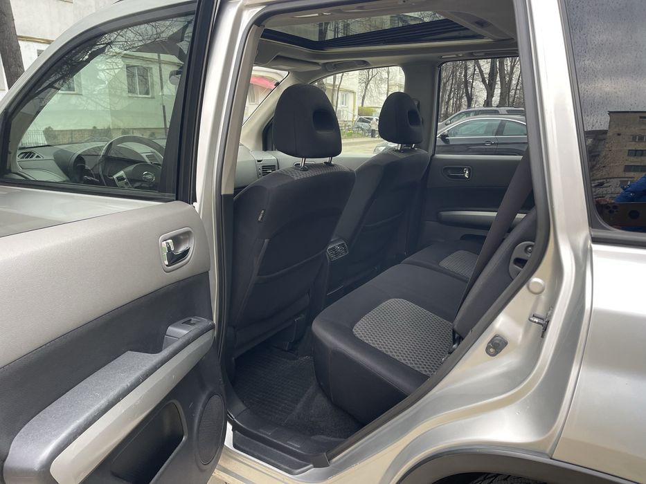 Nissan X trail T31 2.0dci 150cp 4x4 Decuplabil La Buton An 2008