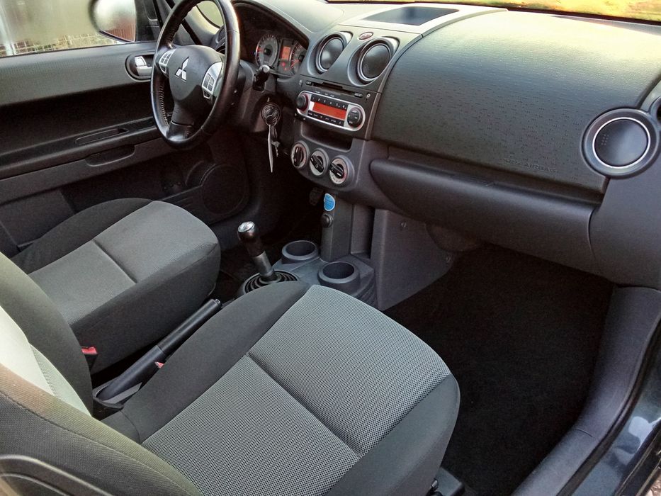 Mitsubishi Colt 2009, benzina!