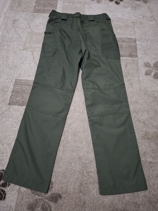 Pantaloni tactici