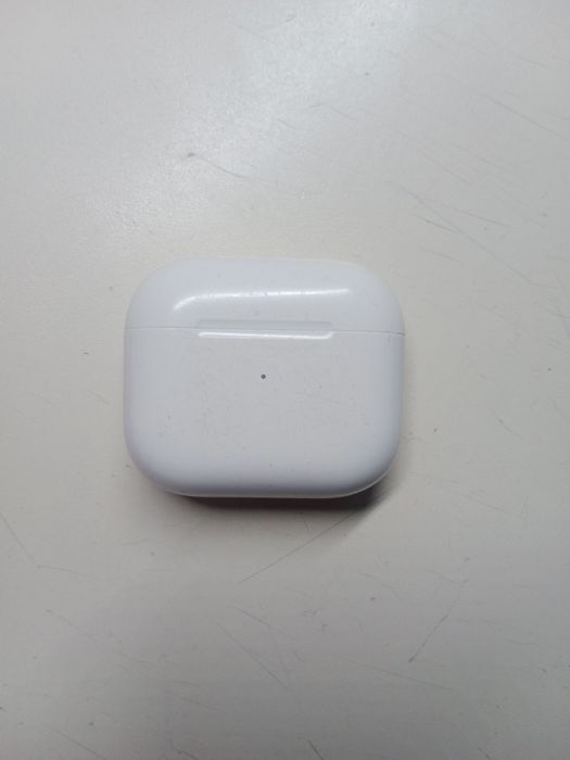 Продам Airpods 3