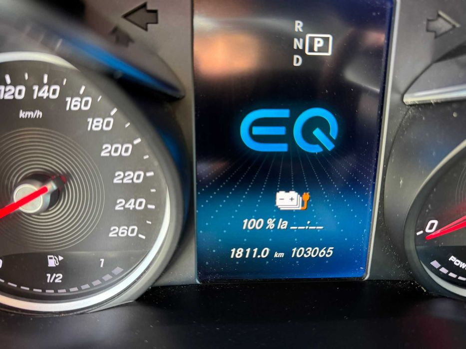 Mercedes-Benz GLC 300 de PLUG-IN HYBRID AMG Line TVA deductibil 104.000 km