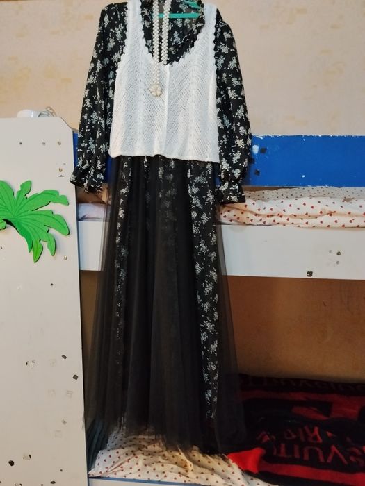 Yangi koʻylaklar sotiladi