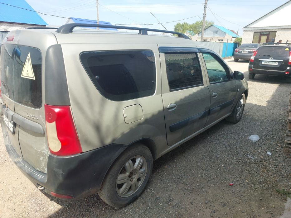 Срочно продам  ларгус контрактный двигатель