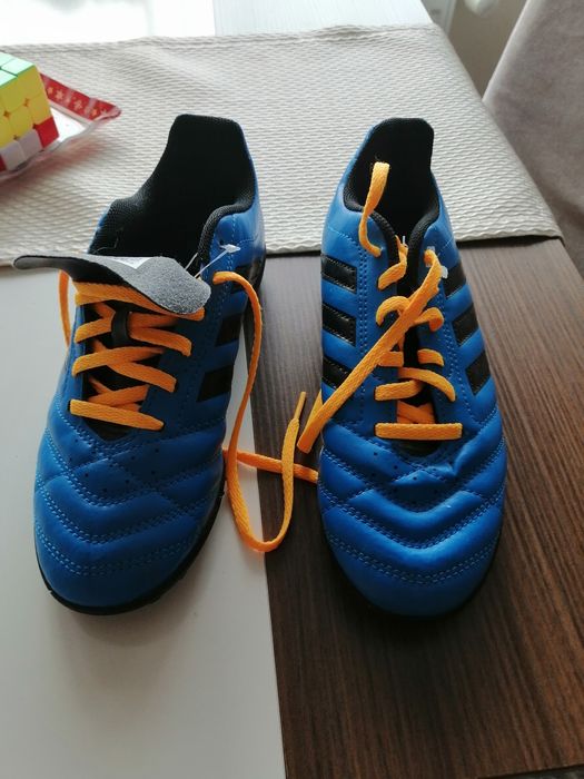 Чисто нови стоножки adidas