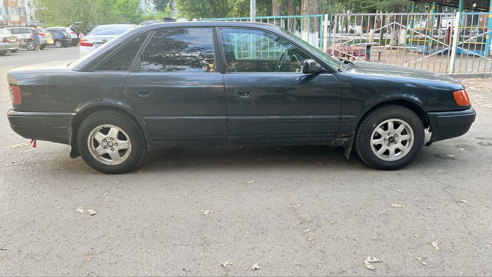 Продам Audi 100 c4 2.8