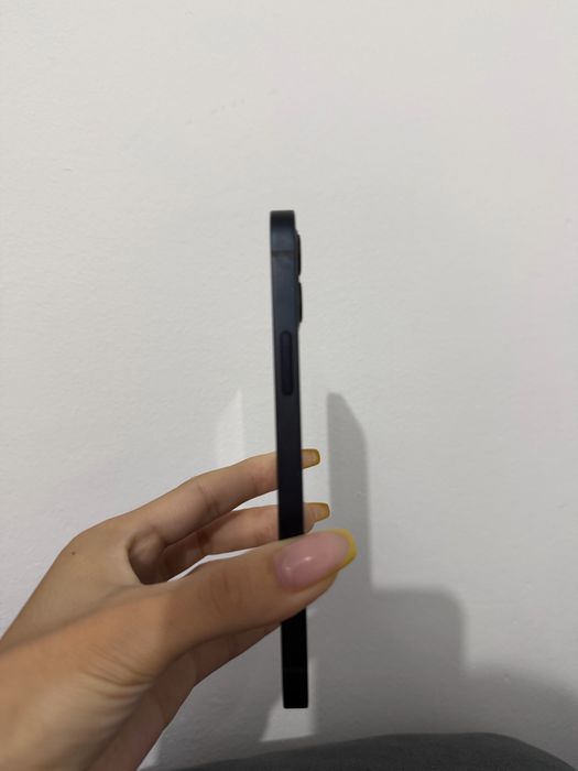 Iphone 12 в идеальном состояние