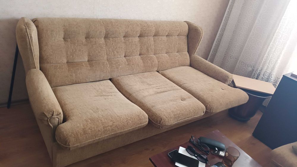 Продавам стари мебели и шевна машина, чугун