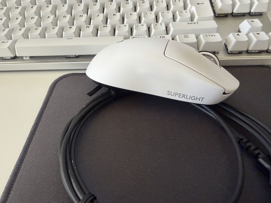 Logitech  мишка, клавиатура, слушалки