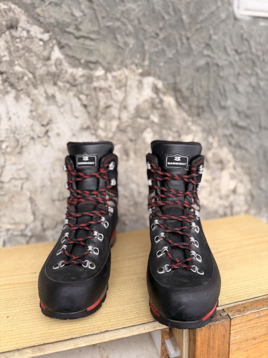 Bocanci Garmont Pinnacle munte salomon millet salewa scarpa lowa meindl