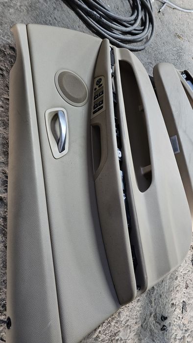 Предни кори за бмв е90 е91 bmw e90 e91 kori на вратите бежови