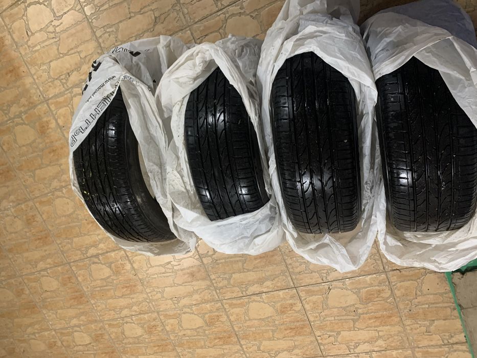 215/60/17 Bridgestone Dueler H/P