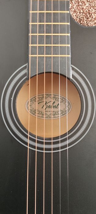 Для достойного кандидата продам гитару+чехол в подарок