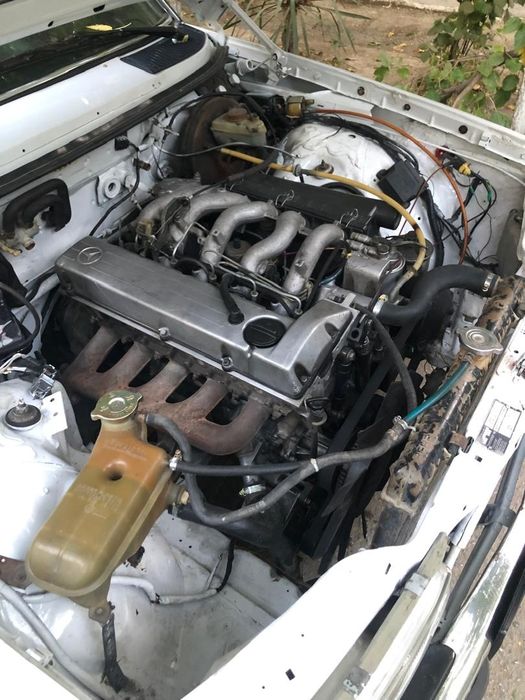 Легендарный мерседес с прицепом