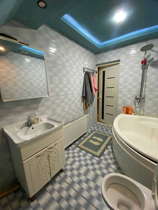 3х комнатная квартира (мансарда) со всеми удобствами по ул.Гагарина