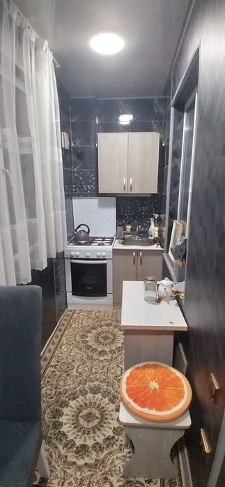 Массив Феруза 3 . Продам квартиру одна переделана в 2х