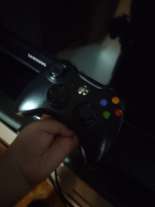 Продаю xbox 360 freeboot