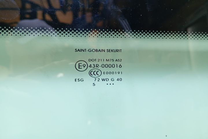 Geam  lateral Mercedes-Benz Sprinter a 2-a generatie 906 seria