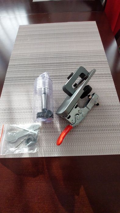 Kit pentru gaurire balamale 35mm.Aluminiu.