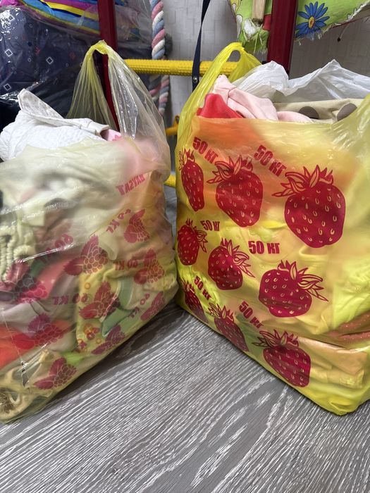 Отдам даром детские вещи!