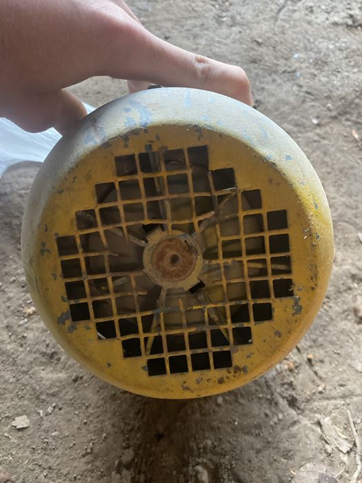 Продам моторчик