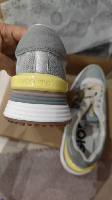 Сникърси / Обувки Gioseppo