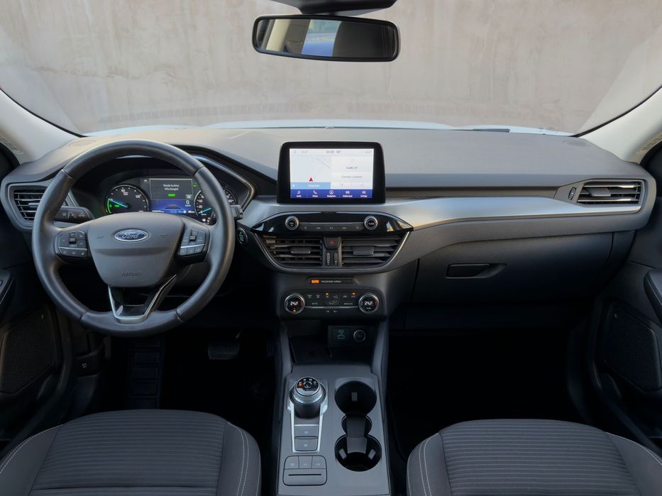 Ford Kuga Plug-In Hybrid 225 cp / Titanium / 108.000 km / RATE