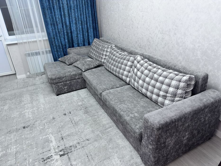 Диван для зала мебель