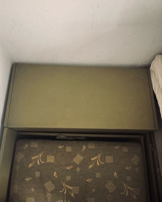 Единично легло с матрак / ракла / две легла с матраци