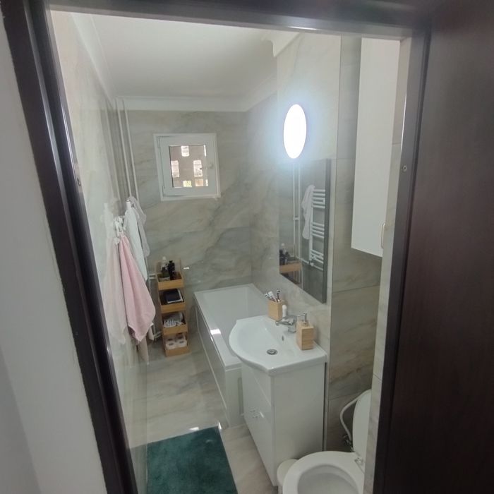 Închiriez apartament 2 camere