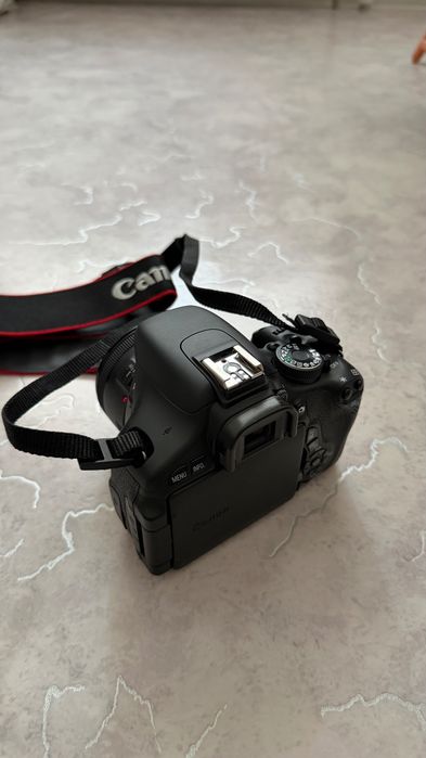 Canon EOS 600 D новый