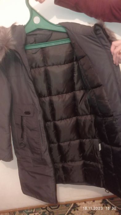 Продам зимнюю куртку