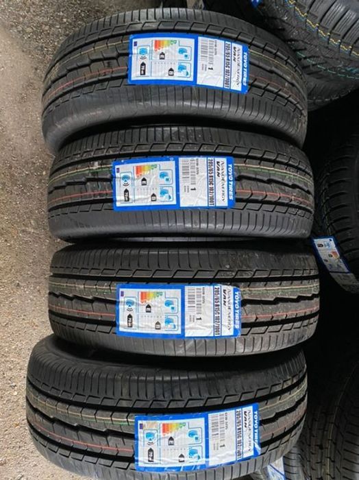 vand anvelope 205/65/15c toyo de vară noi