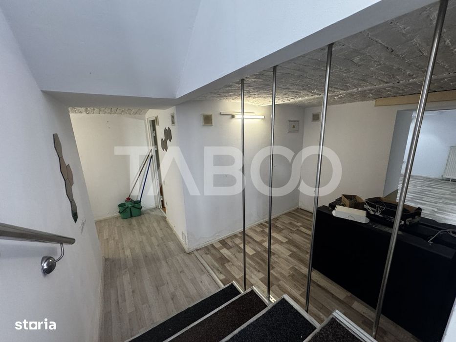 Spatiu comercial de inchiriat 4 camere 85 mpu Central Sibiu