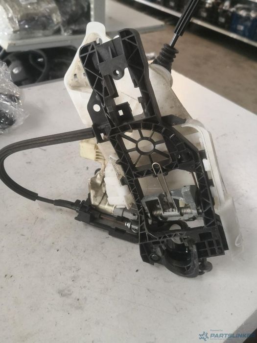Broasca Usa Stanga Spate Volkswagen Passat (3C2) [ 2005 - 2010 ]