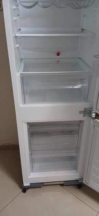 Vand frigider incorporabil Ikea Tinad