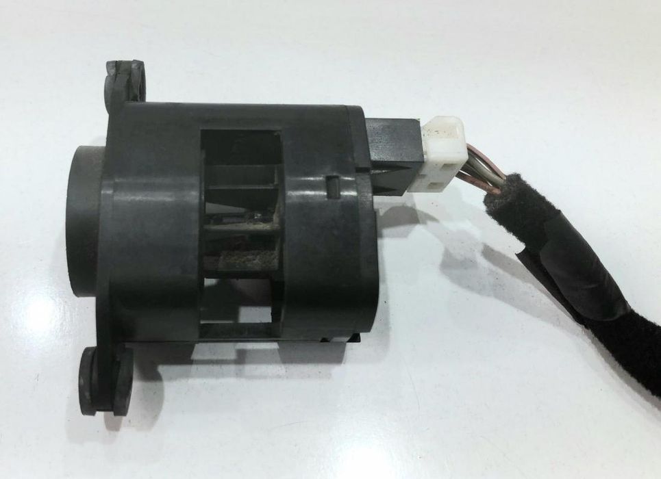 Senzor temperatura Hyundai Santa Fe 2 97270-3lxxx SUV