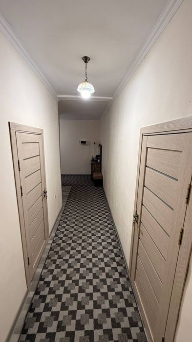 Qarshi Sitydan kvartira sotiladi