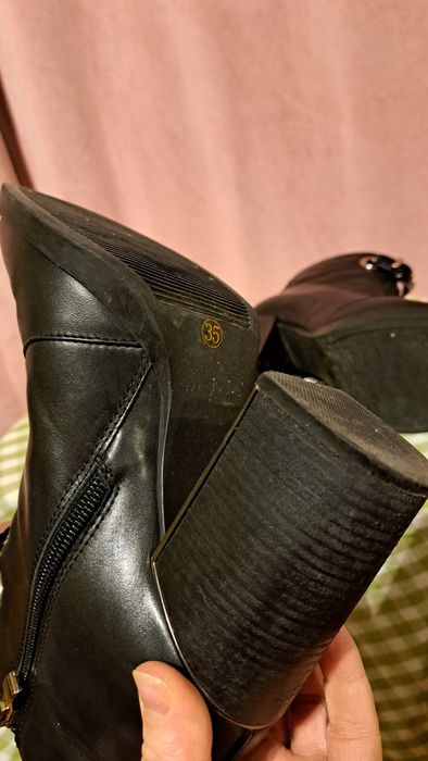 Botine negre LaScarpa