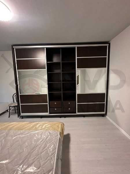 Тристаен апартамент в Цветен Квартал! 21909732