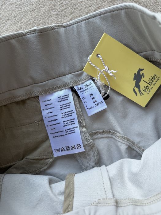 Pantaloni de echitatie