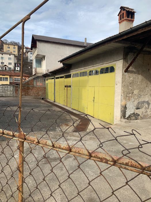 Дава се под наем Гараж / Паркомясто в Ардино - 70 кв.м за 76.5 € - Снимка #2