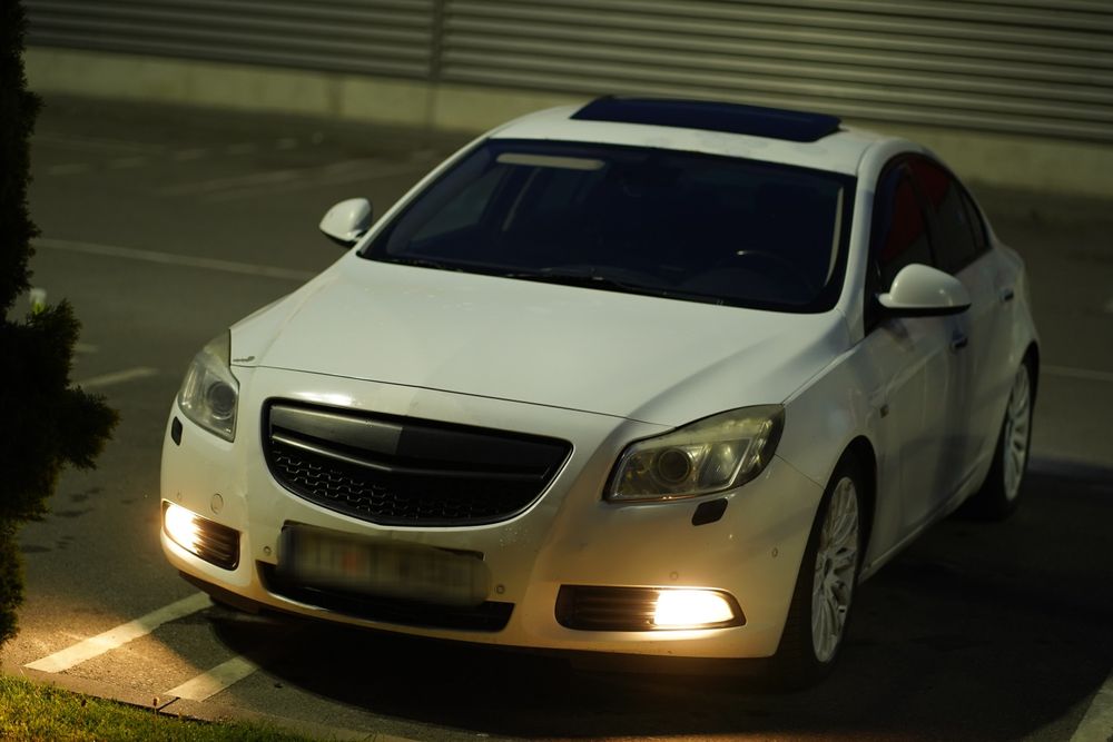 Opel insignia 1.6 turbo 2011