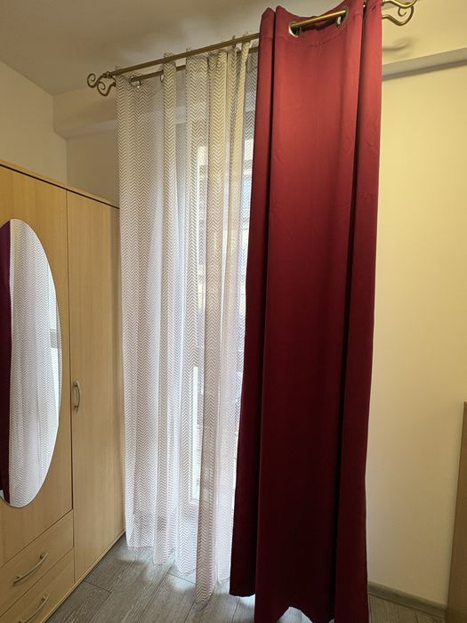 Perdele și draperie (nuanțe de roșu)