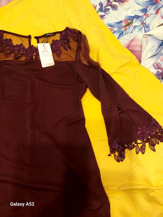 Rochie din triplu voal.