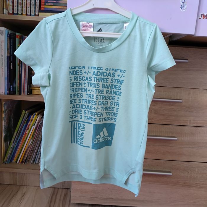 Nike, Adidas 128,134