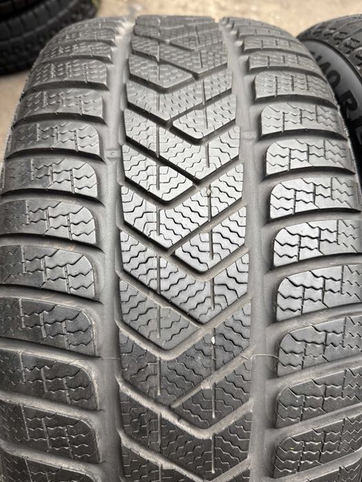 # 2x Anvelope Iarna 245/40 r19 - Pirelli Sotto Zero 3