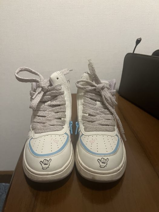 Продам кроссовки