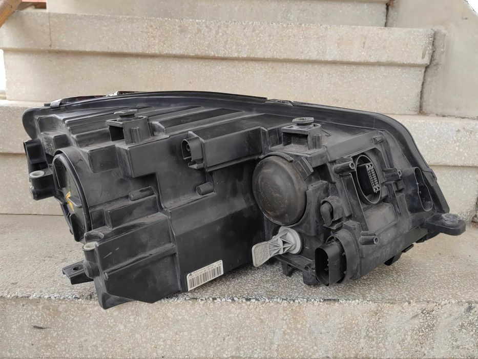 Фар VW Touran Bi-Xenon LED ляв / Фар Фолксваген Туаран / Фар VW Caddy / Фар Кади Оригинален
